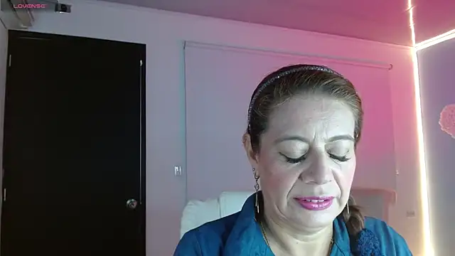 Snapshot of channelsmith_55 chatting on 03-02-26, 01:18 channelsmith 55 online show from 03-02-26, 01:18