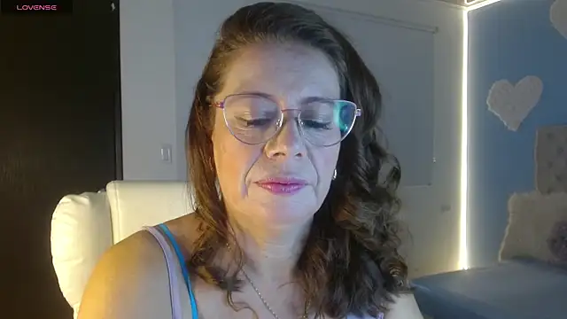 Snapshot of channelsmith_55 chatting on 03-12-26, 01:28 channelsmith 55 online show from 03-12-26, 01:28