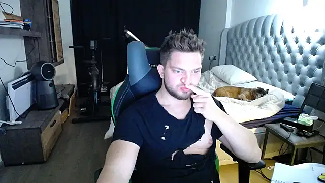 Snapshot of sugar_baby_twunk chatting on 10-13-25, 02:11 sugar baby twunk online show from 10-13-25, 02:11