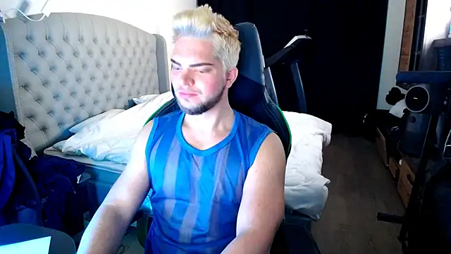 Snapshot of sugar_baby_twunk chatting on 10-25-25, 04:53 sugar baby twunk online show from 10-25-25, 04:53