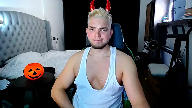 Snapshot of sugar_baby_twunk chatting on 10-29-25, 02:03 sugar baby twunk online show from 10-29-25, 02:03