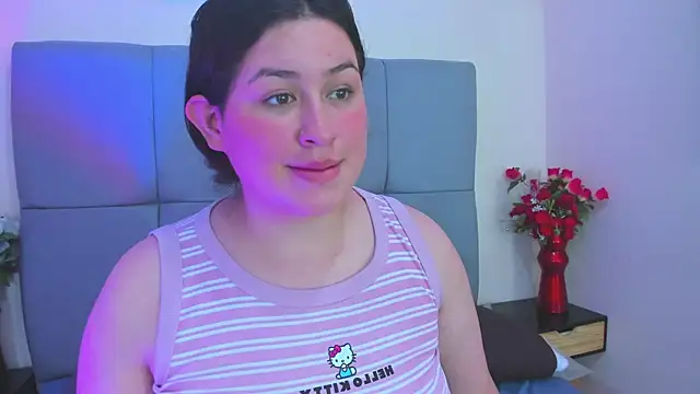 Snapshot of azul_vera chatting on 11-18-25, 02:21 azul vera online show from 11-18-25, 02:21