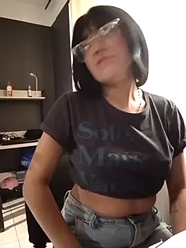 Snapshot of angie_rousse_ chatting on 10-20-25, 01:33 angie rousse online show from 10-20-25, 01:33