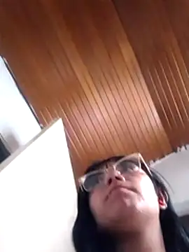 Snapshot of angie_rousse_ chatting on 10-27-25, 01:04 angie rousse online show from 10-27-25, 01:04