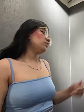 Snapshot of angie_rousse_ chatting on 11-08-25, 01:22 angie rousse online show from 11-08-25, 01:22