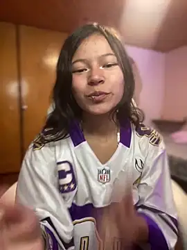 Ninfa pink online show from 12-17-25, 07:42