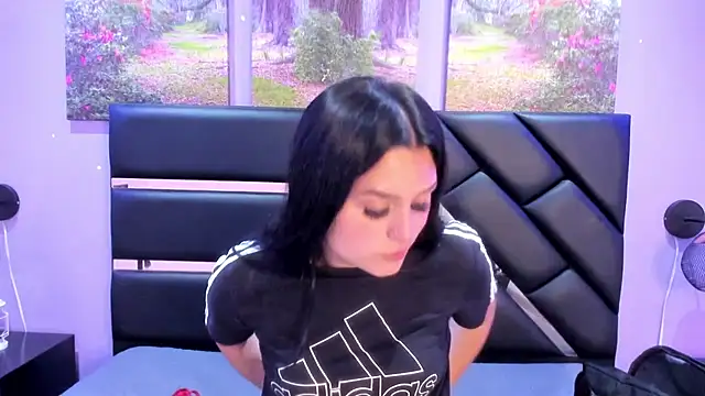 Snapshot of GAbrielaBotero chatting on 11-13-25, 07:35 GAbrielaBotero online show from 11-13-25, 07:35