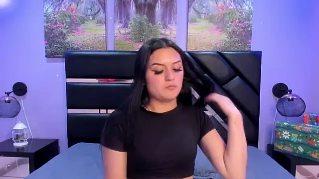 Snapshot of GAbrielaBotero chatting on 12-15-25, 07:40 GAbrielaBotero online show from 12-15-25, 07:40