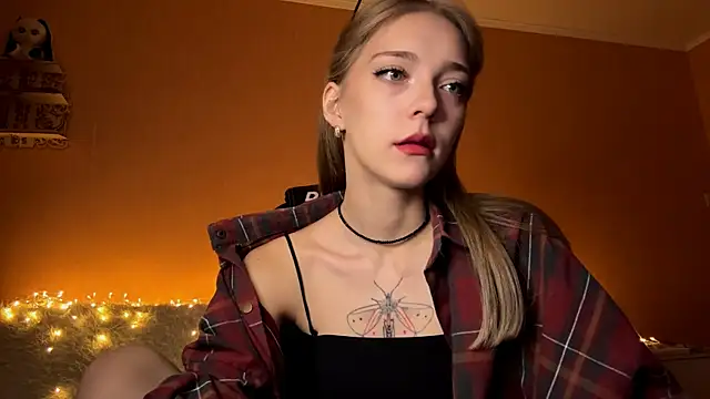 EvaPeace online show from 10-12-25, 04:17