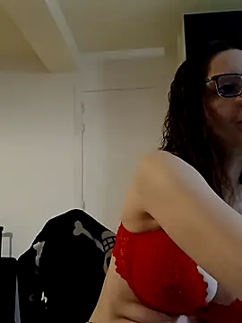 Snapshot of labellerose chatting on 11-06-25, 04:30 labellerose online show from 11-06-25, 04:30