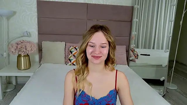 Snapshot of IndieMoon chatting on 01-11-26, 07:52 IndieMoon online show from 01-11-26, 07:52