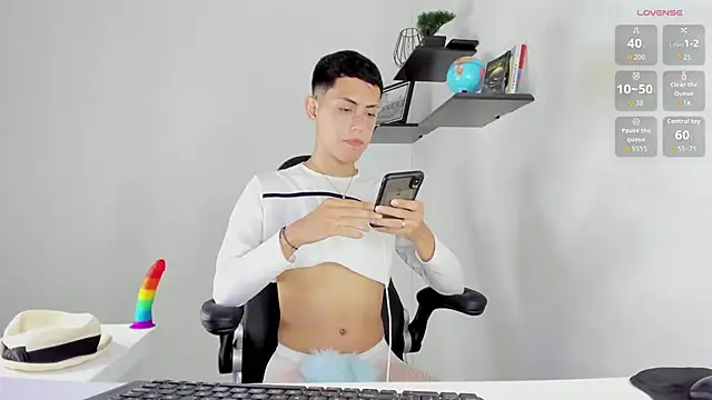 Iam criss09 online show from 10-15-25, 01:00