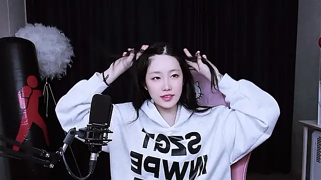 Snapshot of MISA_02 chatting on 11-05-25, 12:38 MISA 02 online show from 11-05-25, 12:38