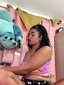 Snapshot of abby_moss_2 chatting on 10-30-25, 05:13 abby moss 2 online show from 10-30-25, 05:13