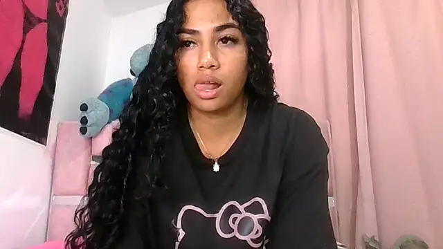 Snapshot of abby_moss_2 chatting on 11-22-25, 04:33 abby moss 2 online show from 11-22-25, 04:33