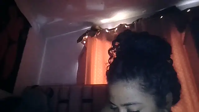 Snapshot of abby_moss_2 chatting on 11-22-25, 05:34 abby moss 2 online show from 11-22-25, 05:34