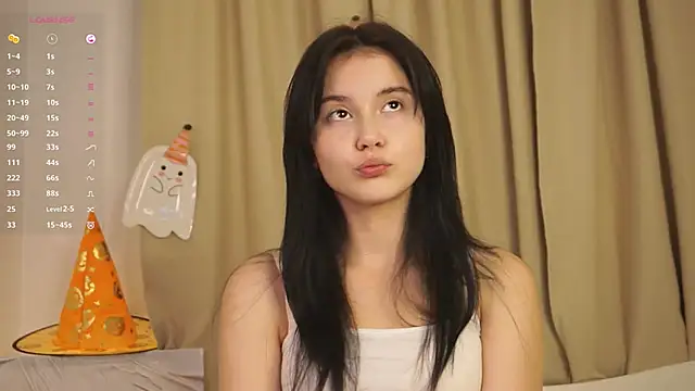 Snapshot of FluffKitty chatting on 10-18-25, 10:10 FluffKitty online show from 10-18-25, 10:10