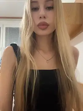 Snapshot of JudithCarly chatting on 11-25-25, 07:36 JudithCarly online show from 11-25-25, 07:36