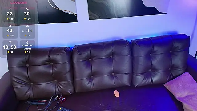 Nia Blum online show from 12-04-25, 04:11