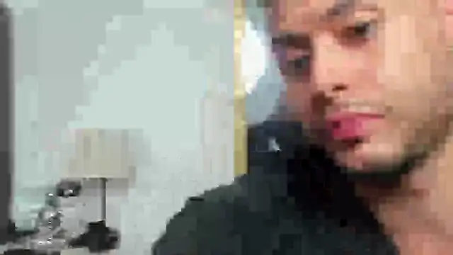 Snapshot of Ken_mailik1 chatting on 10-10-25, 10:53 Ken mailik1 online show from 10-10-25, 10:53