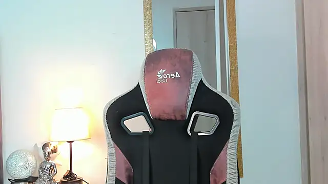 Snapshot of Ken_mailik1 chatting on 11-09-25, 04:44 Ken mailik1 online show from 11-09-25, 04:44