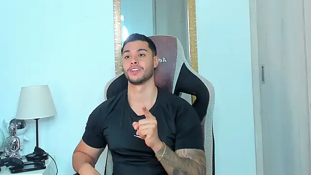 Snapshot of Ken_mailik1 chatting on 11-25-25, 03:39 Ken mailik1 online show from 11-25-25, 03:39