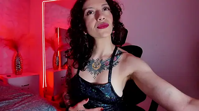 Snapshot of Rachel_Kait chatting on 10-14-25, 07:58 Rachel Kait online show from 10-14-25, 07:58