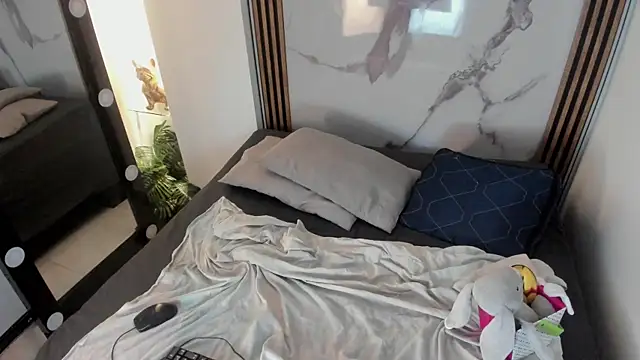 Snapshot of bubble__angel__ chatting on 04-04-26, 12:13 bubble angel online show from 04-04-26, 12:13