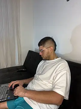 mirallesandbig online show from 10-25-25, 10:48