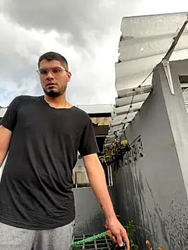 mirallesandbig online show from 10-30-25, 09:37