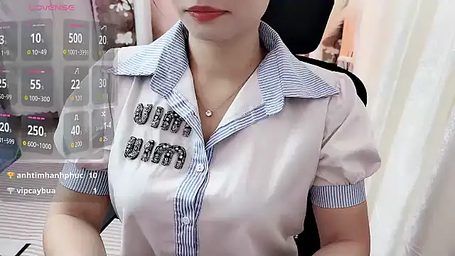 Snapshot of Xuka2594 chatting on 11-20-25, 06:18 Xuka2594 online show from 11-20-25, 06:18