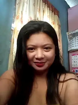 Snapshot of xHotMommaXx chatting on 10-11-25, 05:17 xHotMommaXx online show from 10-11-25, 05:17