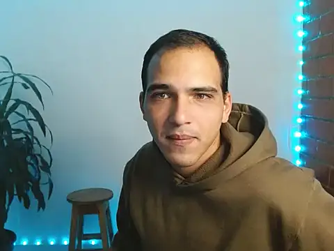 Maax3023 online show from 10-21-25, 01:12