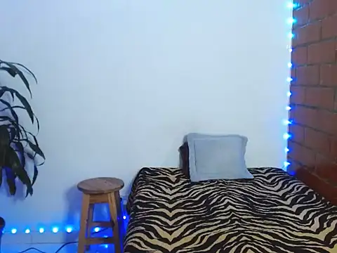 Maax3023 online show from 11-01-25, 04:53