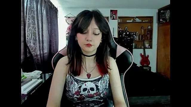 Snapshot of Maki_Zein_ chatting on 12-16-25, 06:46 Maki Zein online show from 12-16-25, 06:46