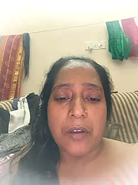 Snapshot of Khushi-20 chatting on 10-27-25, 06:23 Khushi-20 online show from 10-27-25, 06:23