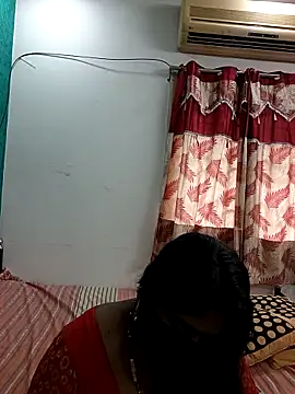 tamil-aunt online show from 10-17-25, 05:32