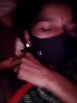 Snapshot of Pooja_suhani chatting on 10-23-25, 02:49 Pooja suhani online show from 10-23-25, 02:49