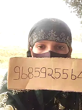 Snapshot of Pooja_suhani chatting on 10-25-25, 06:43 Pooja suhani online show from 10-25-25, 06:43