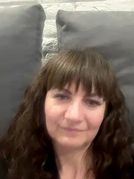 Snapshot of Butterfly8385 chatting on 10-28-25, 07:49 Butterfly8385 online show from 10-28-25, 07:49