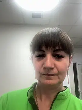 Snapshot of Butterfly8385 chatting on 11-13-25, 06:18 Butterfly8385 online show from 11-13-25, 06:18