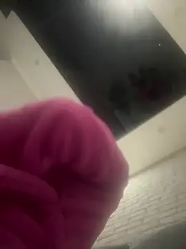 Snapshot of Butterfly8385 chatting on 02-17-26, 09:54 Butterfly8385 online show from 02-17-26, 09:54