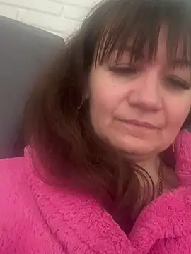 Snapshot of Butterfly8385 chatting on 02-18-26, 10:33 Butterfly8385 online show from 02-18-26, 10:33