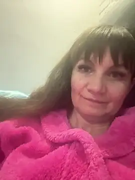 Snapshot of Butterfly8385 chatting on 03-04-26, 10:05 Butterfly8385 online show from 03-04-26, 10:05