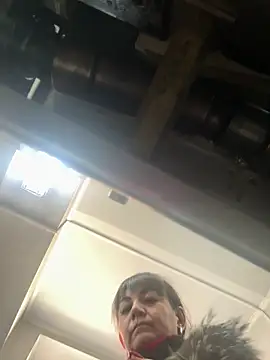 Snapshot of Butterfly8385 chatting on 03-10-26, 08:52 Butterfly8385 online show from 03-10-26, 08:52