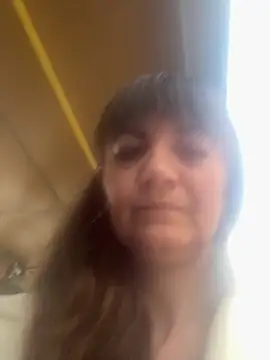 Snapshot of Butterfly8385 chatting on 03-12-26, 10:43 Butterfly8385 online show from 03-12-26, 10:43