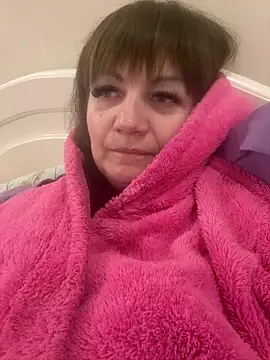 Snapshot of Butterfly8385 chatting on 04-06-26, 10:00 Butterfly8385 online show from 04-06-26, 10:00