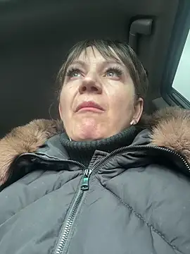 Snapshot of Butterfly8385 chatting on 04-11-26, 10:41 Butterfly8385 online show from 04-11-26, 10:41