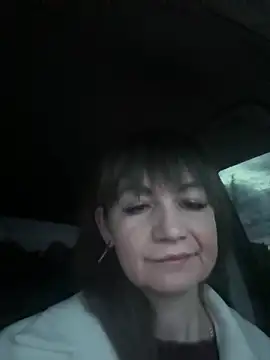 Snapshot of Butterfly8385 chatting on 04-15-26, 03:24 Butterfly8385 online show from 04-15-26, 03:24