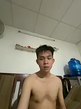 Snapshot of azn_typhoon00 chatting on 10-13-25, 05:24 azn typhoon00 online show from 10-13-25, 05:24